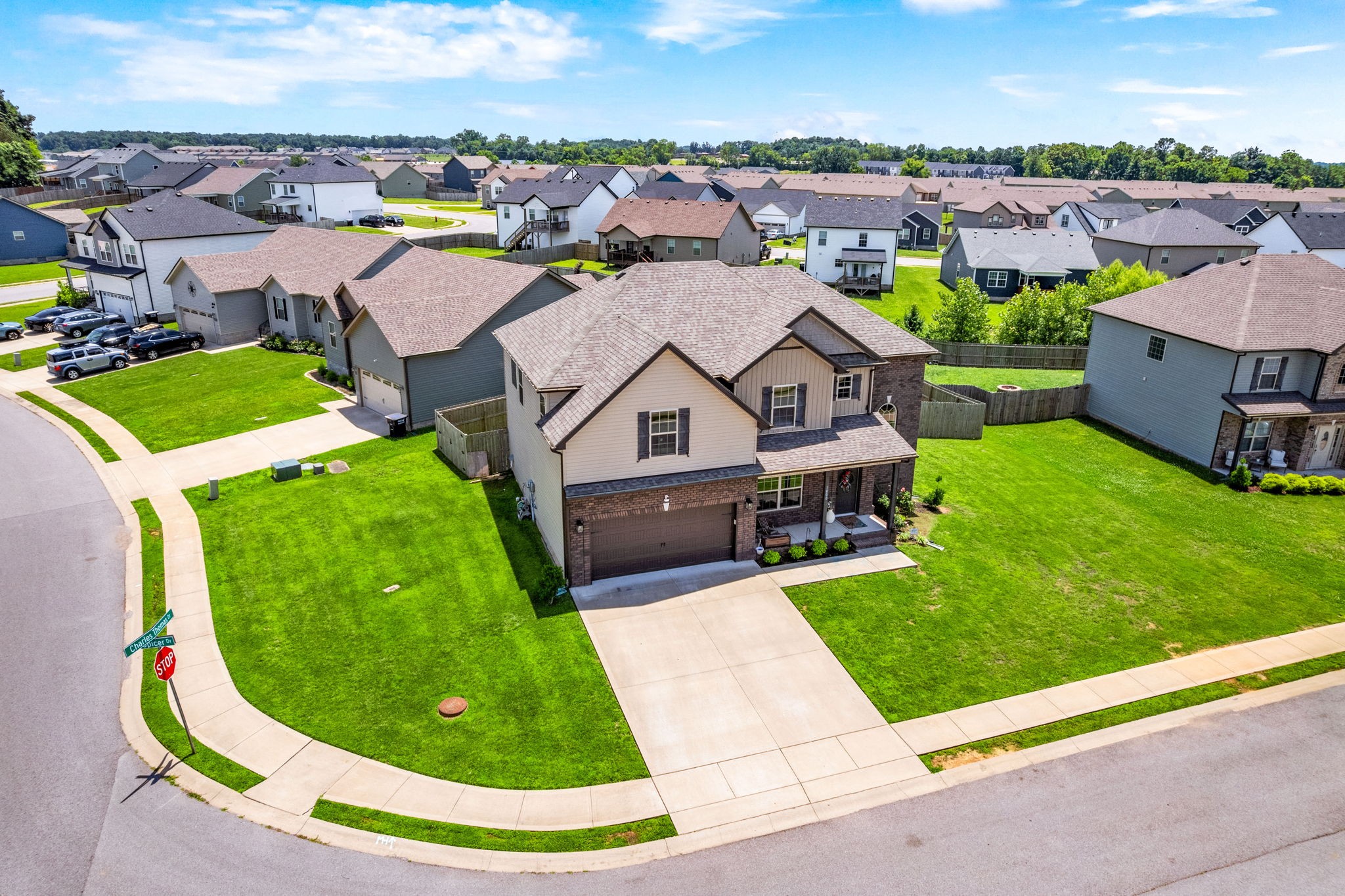 1000 Spicer Dr