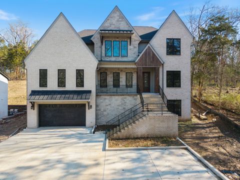 7678 Sawyer Brown Rd Nashville TN 37221