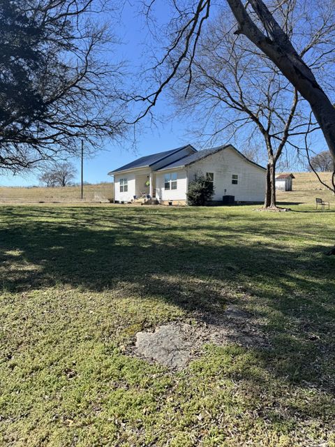 16 Beasley Bend Rd Riddleton TN 37151