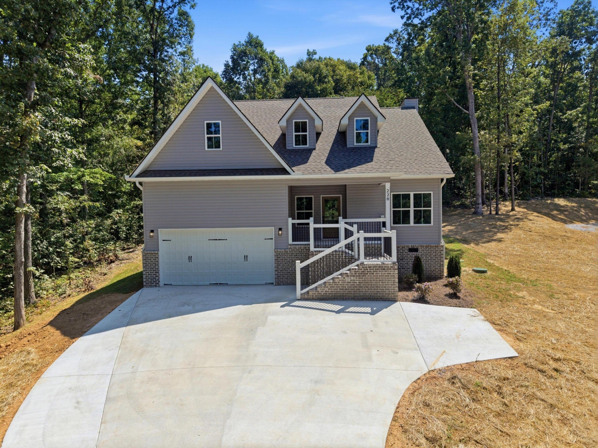 220 Hollow Road NE