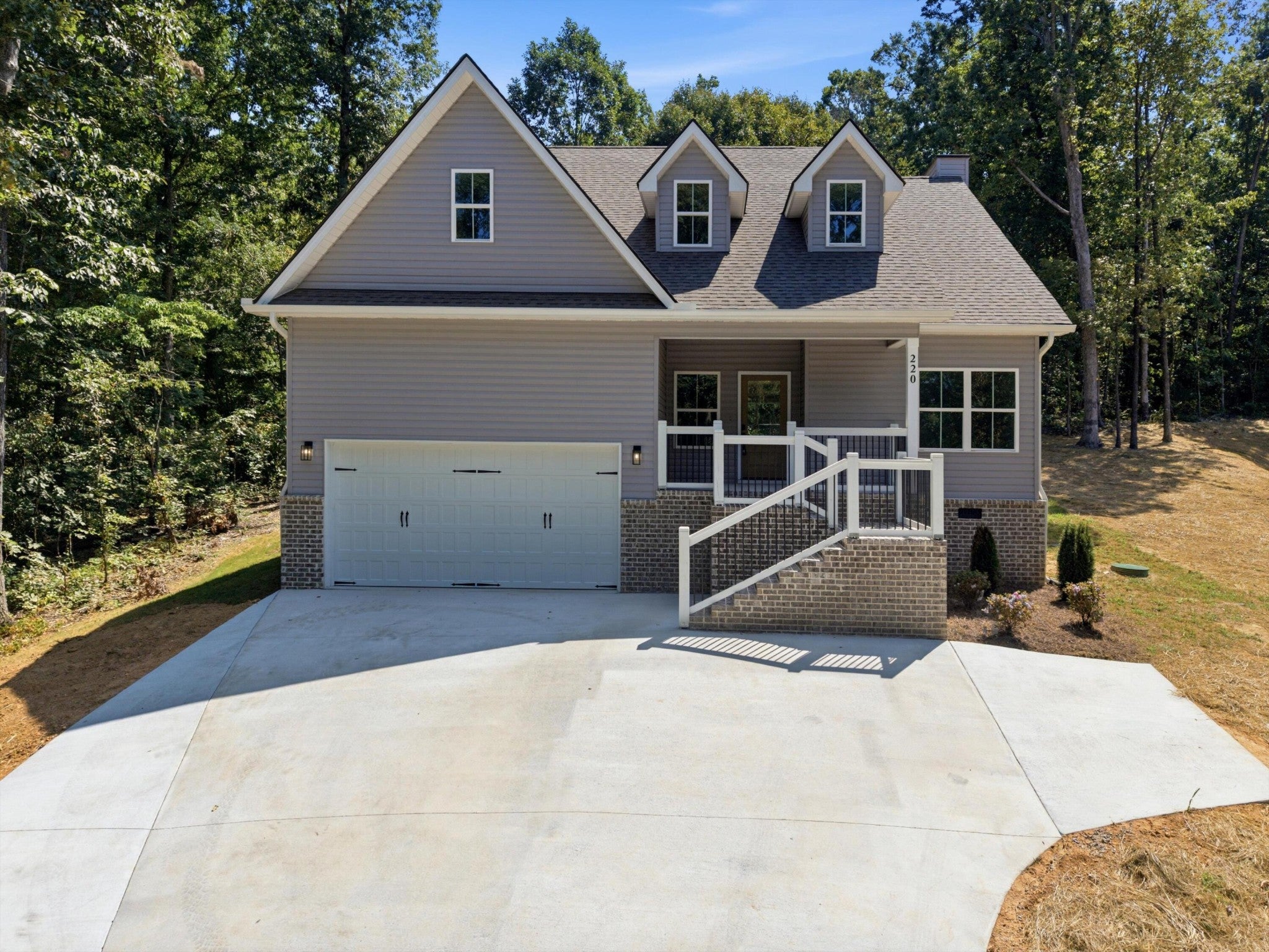 220 Hollow Road NE