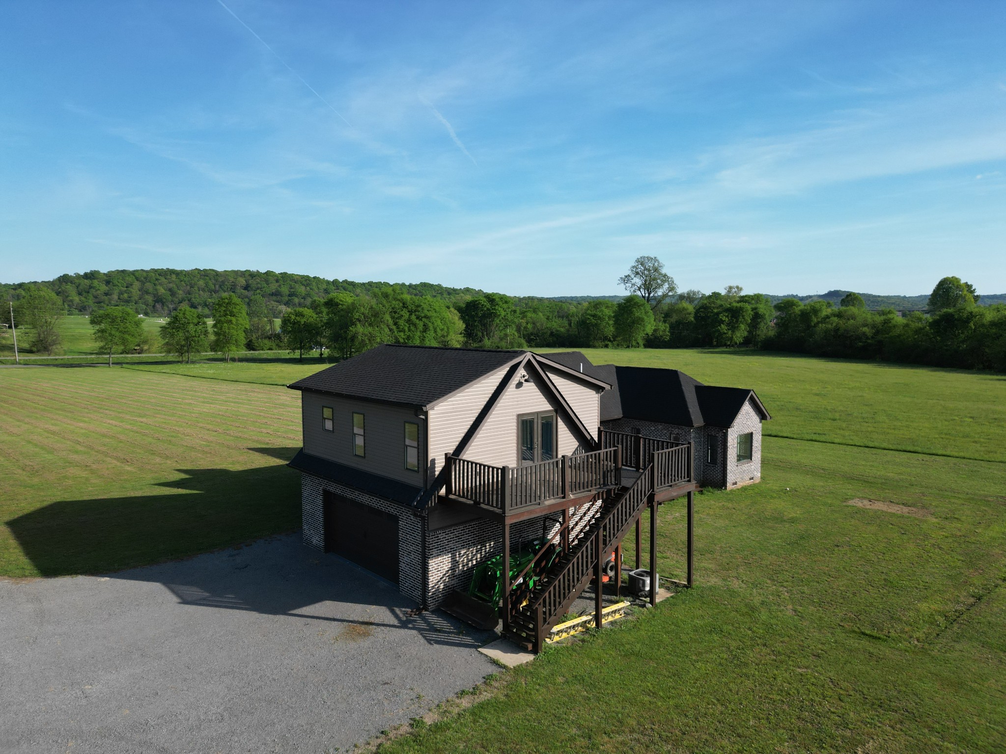 28 Henderson Rd