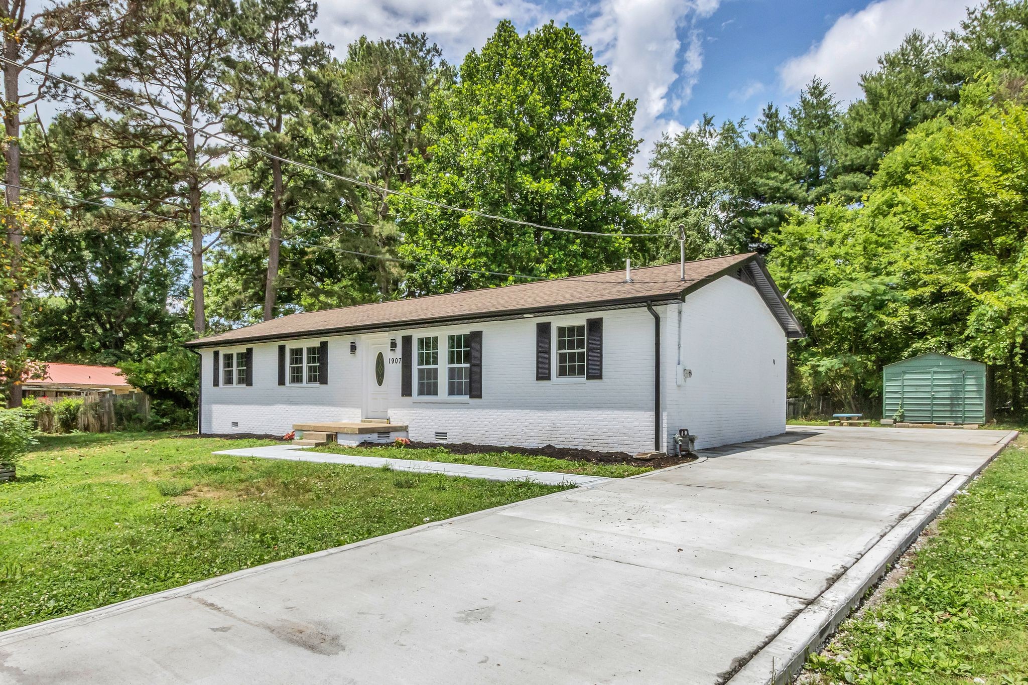 1907 Russell Dr