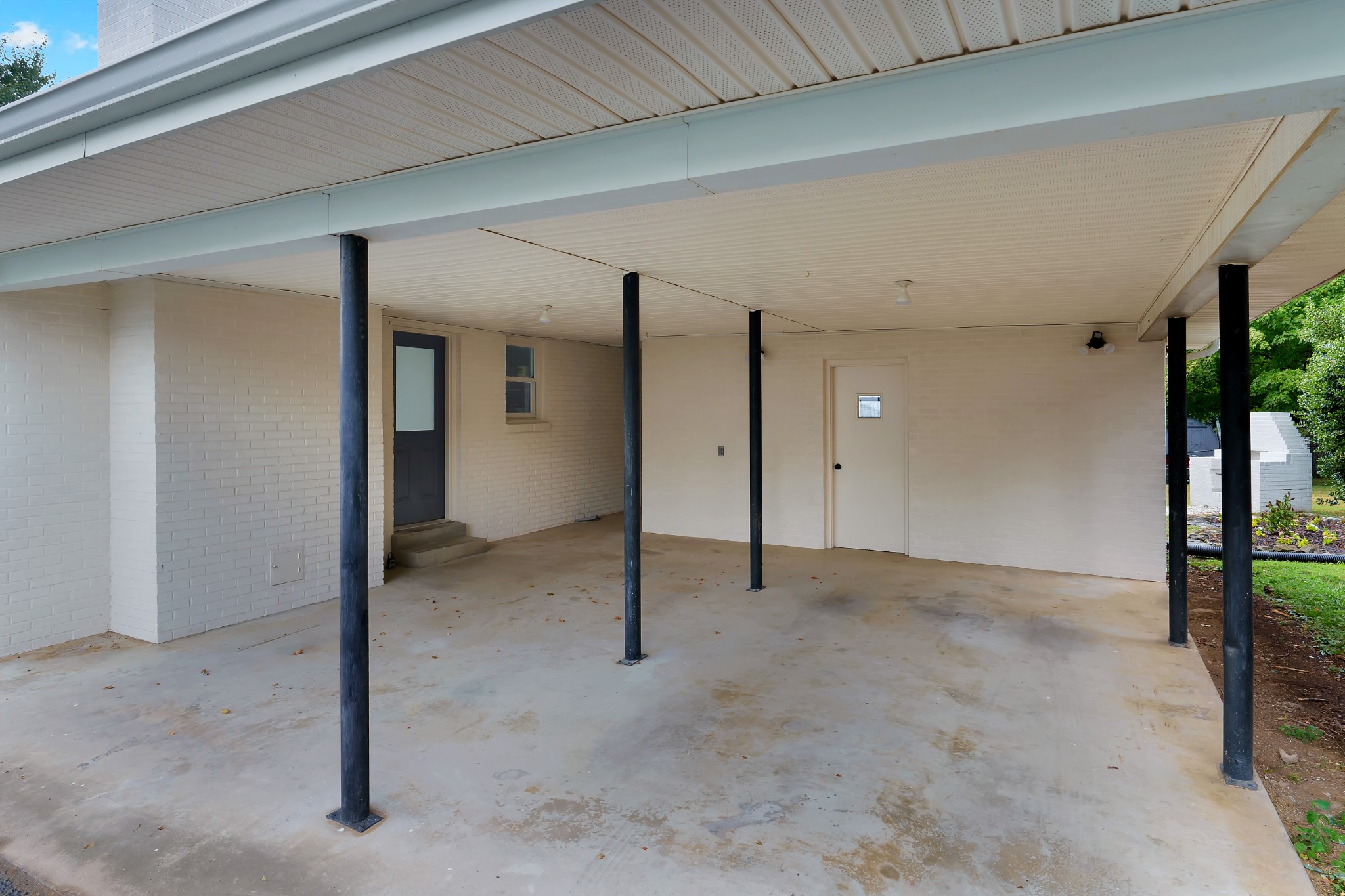 407 Dow Dr
