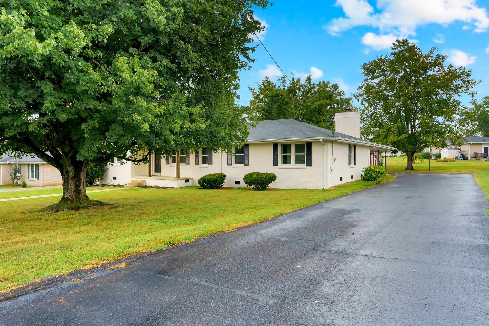 407 Dow Dr