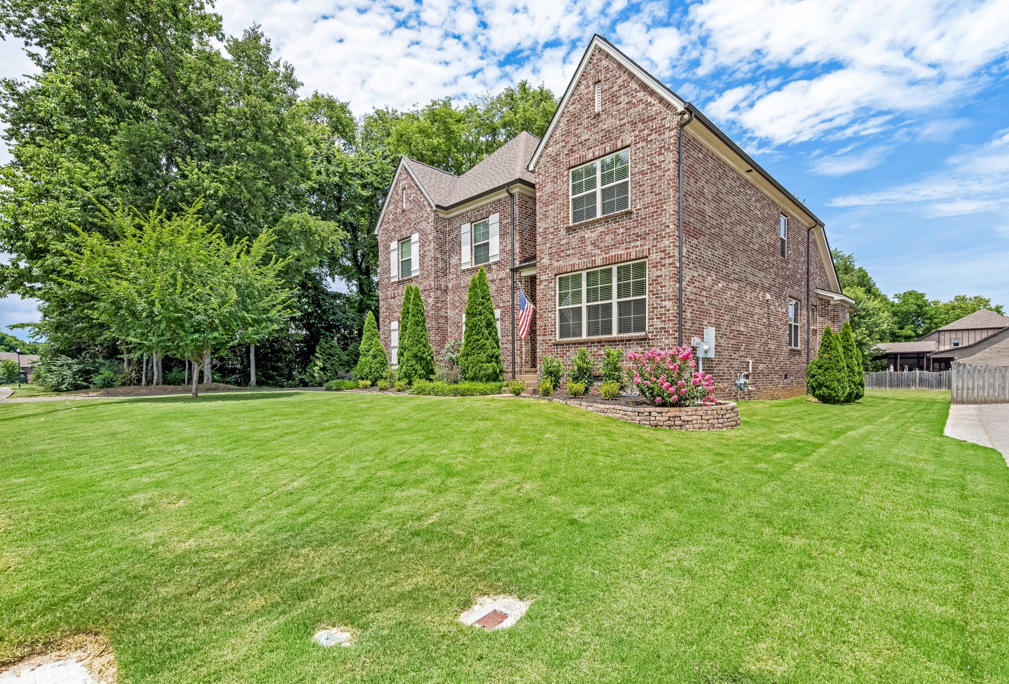 6006 Trotwood Ln