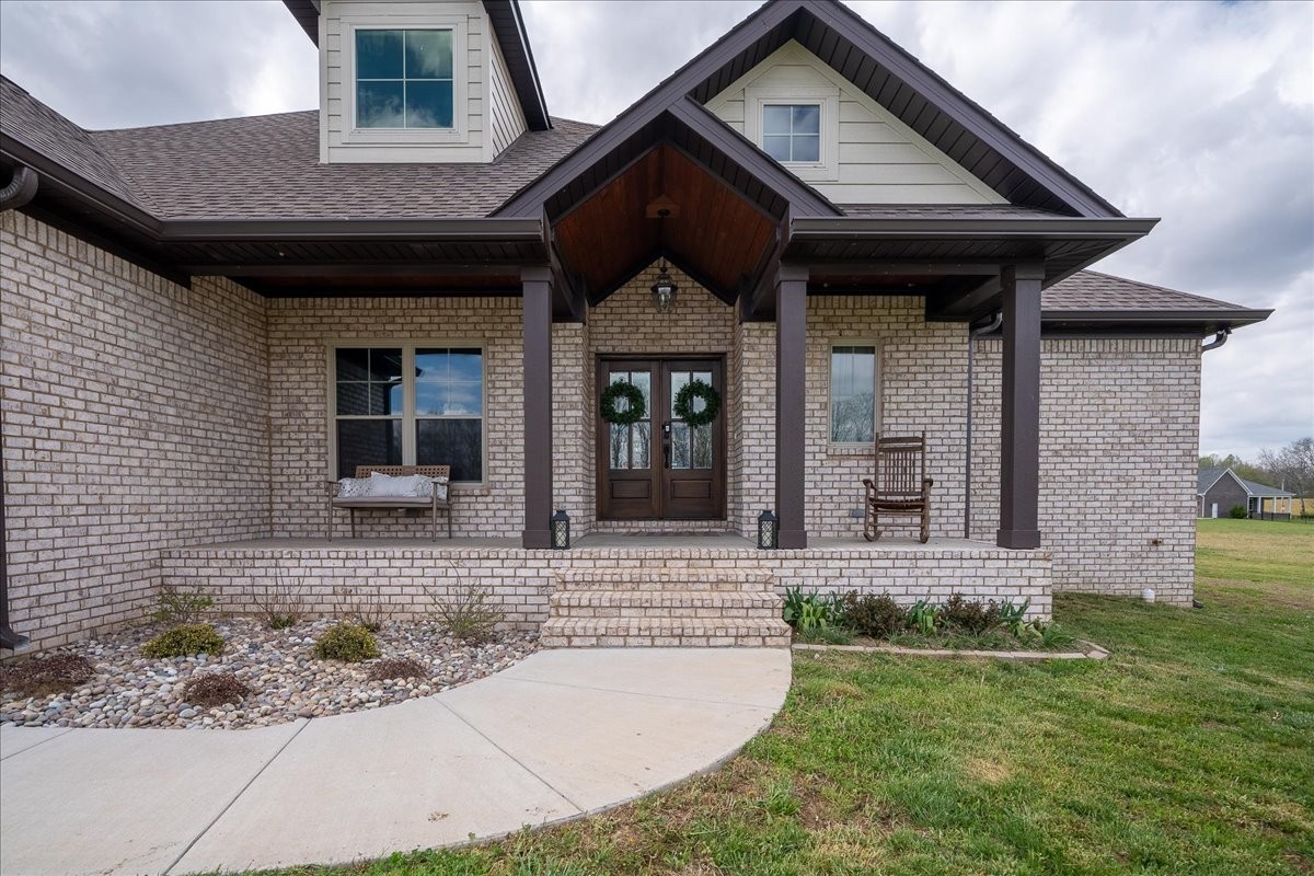 114 Hurst Dr