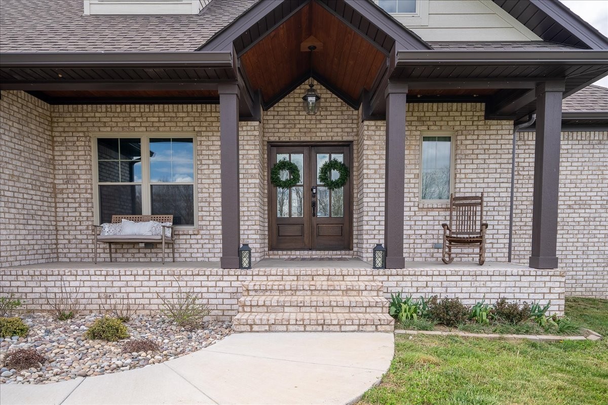 114 Hurst Dr