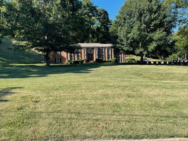 4-bed listing at 5424 Forest Acres Dr, Nashville