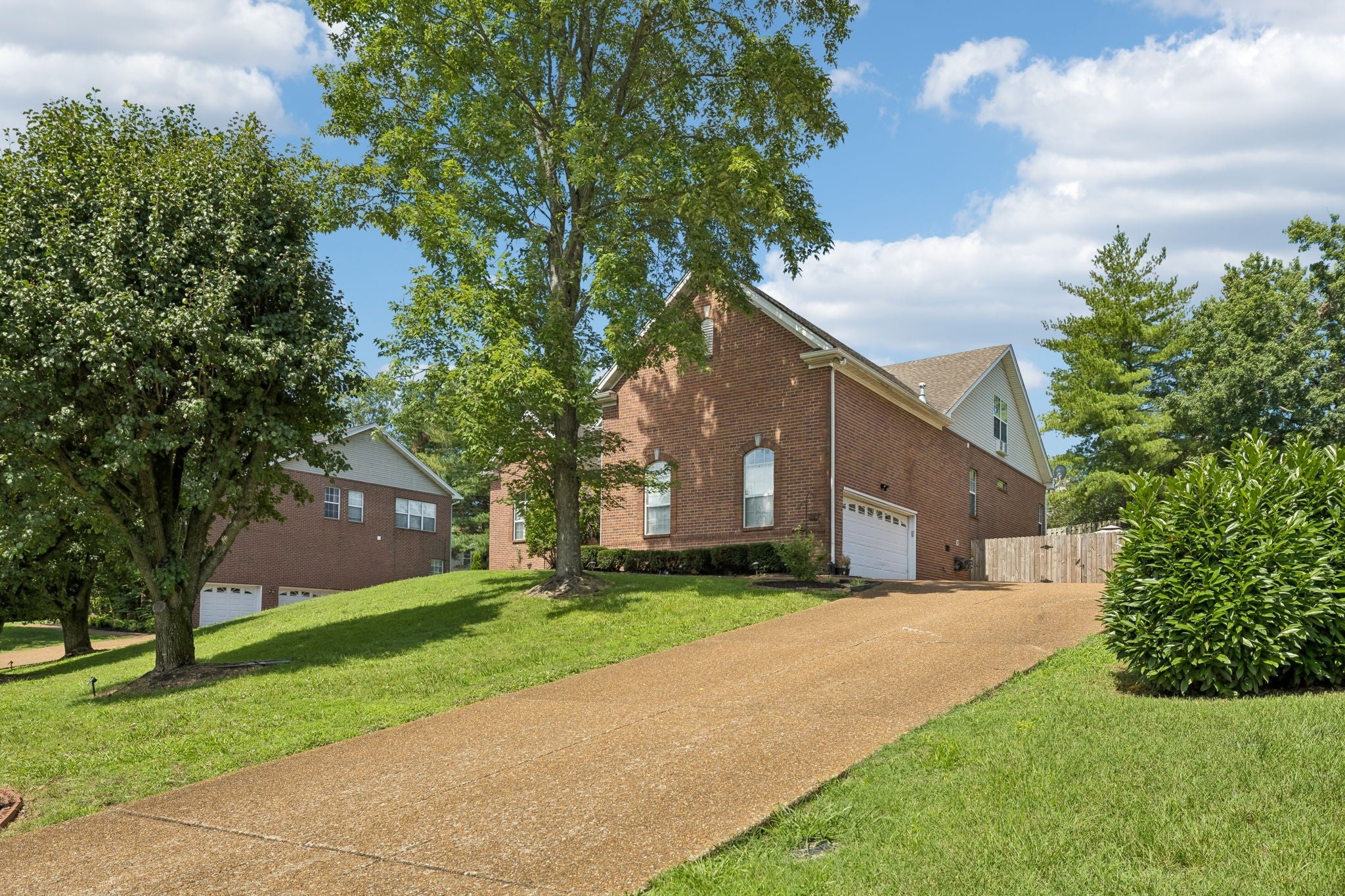 830 Loretta Dr