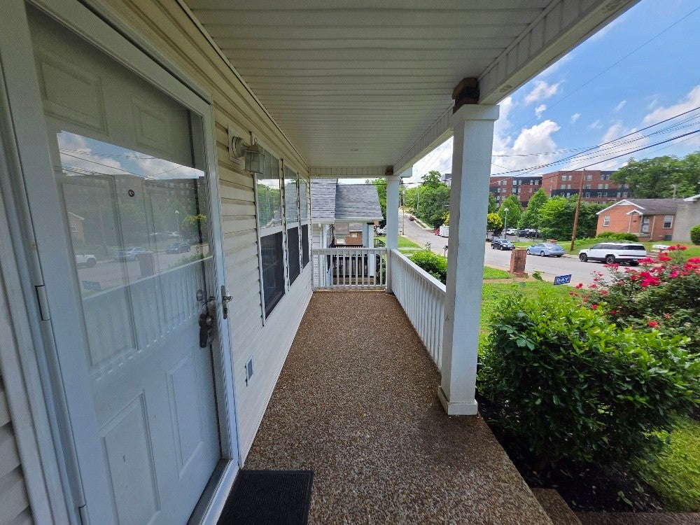 1825 Hermosa St