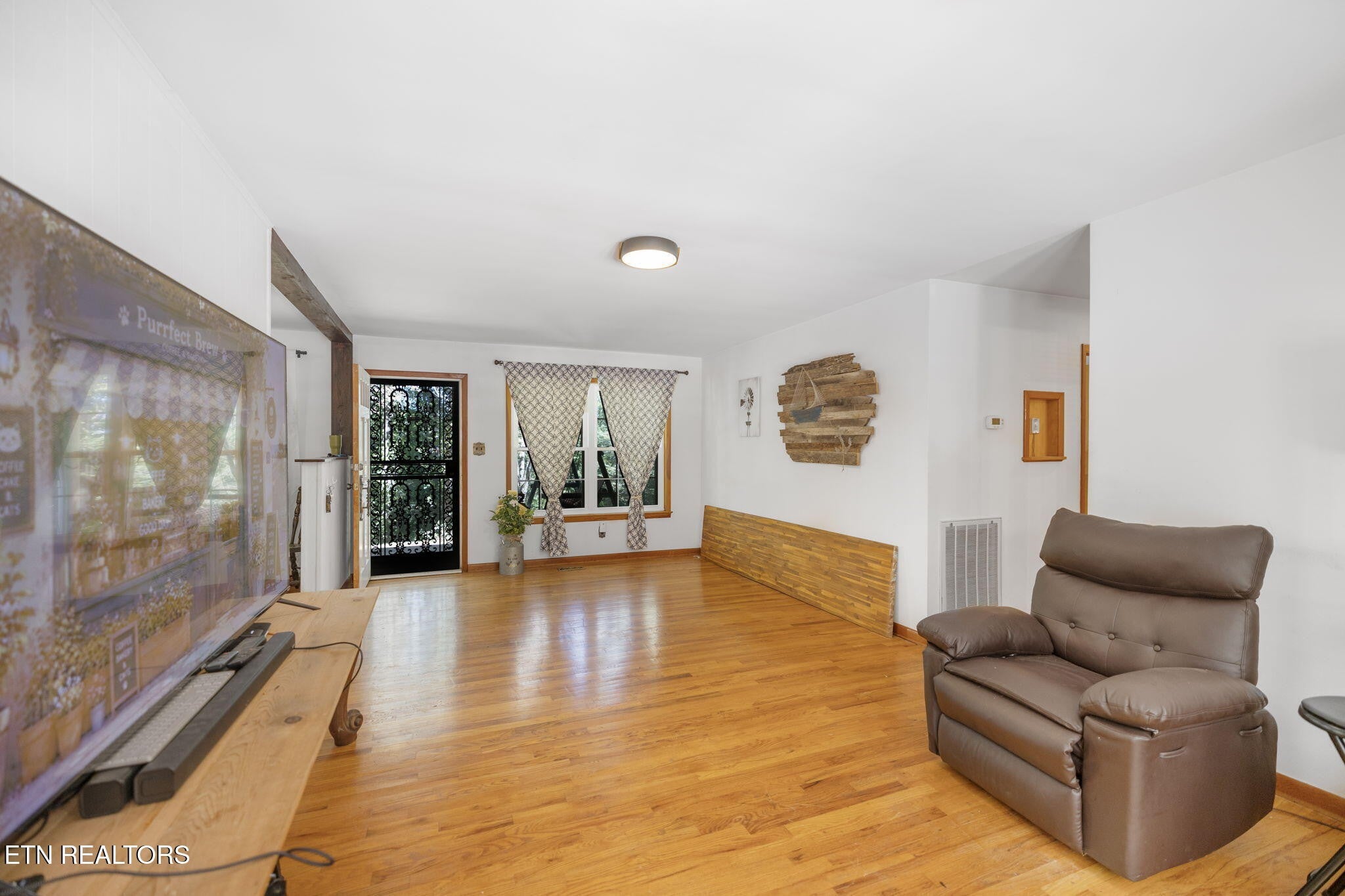 1813 Oak Grove Rd