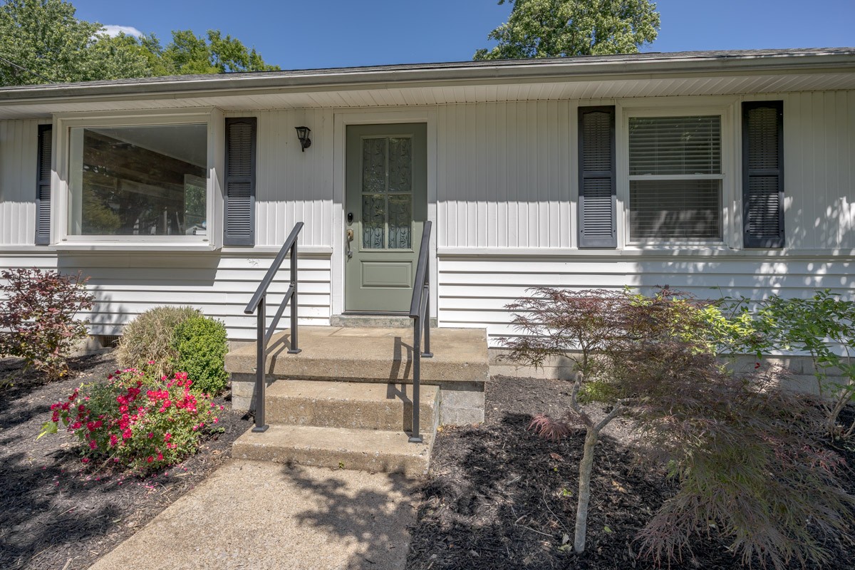 1413 Sunset Dr