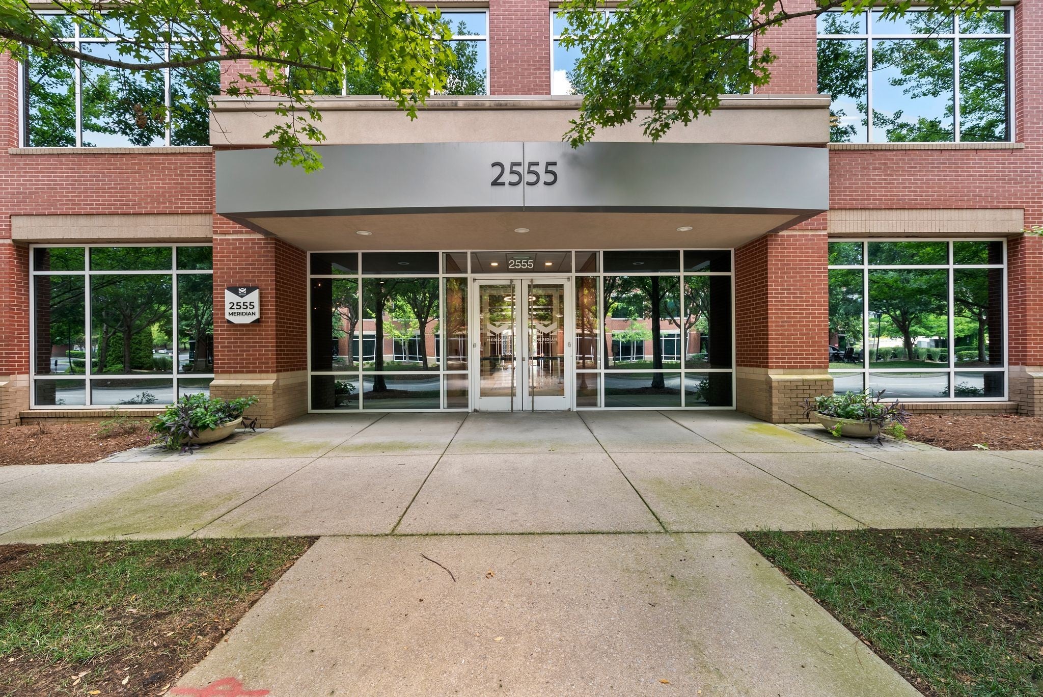 listing at 2555 Meridian Blvd, Franklin