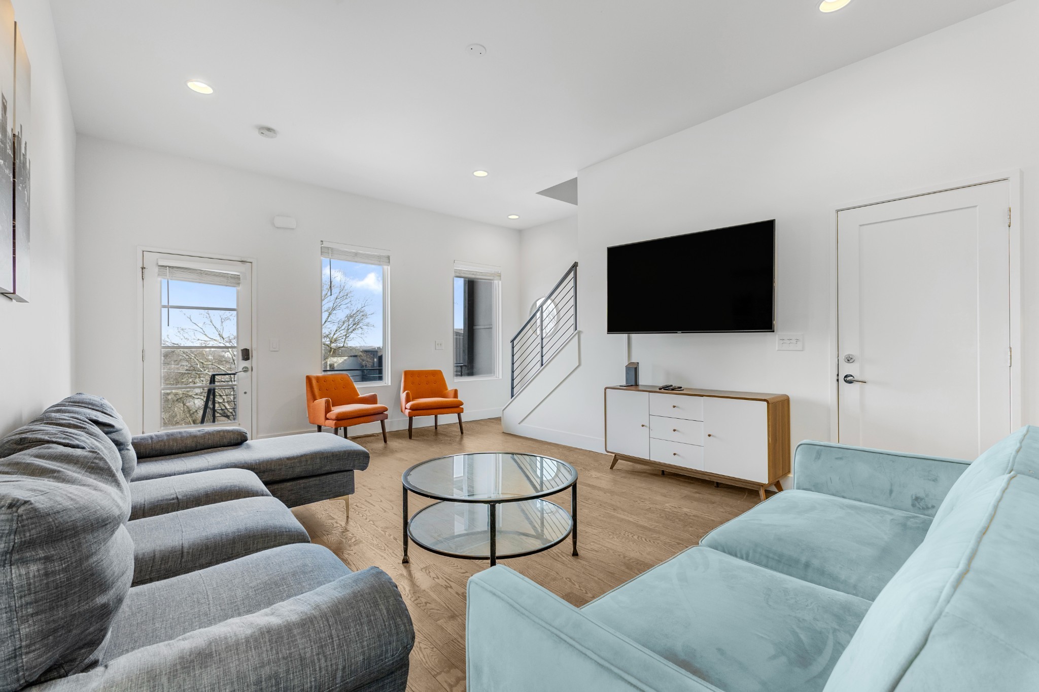 113B Elmhurst Ave