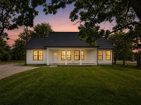 Photo of 1865 Missouri Ave, Cookeville, TN 38501 (MLS # 3191439)