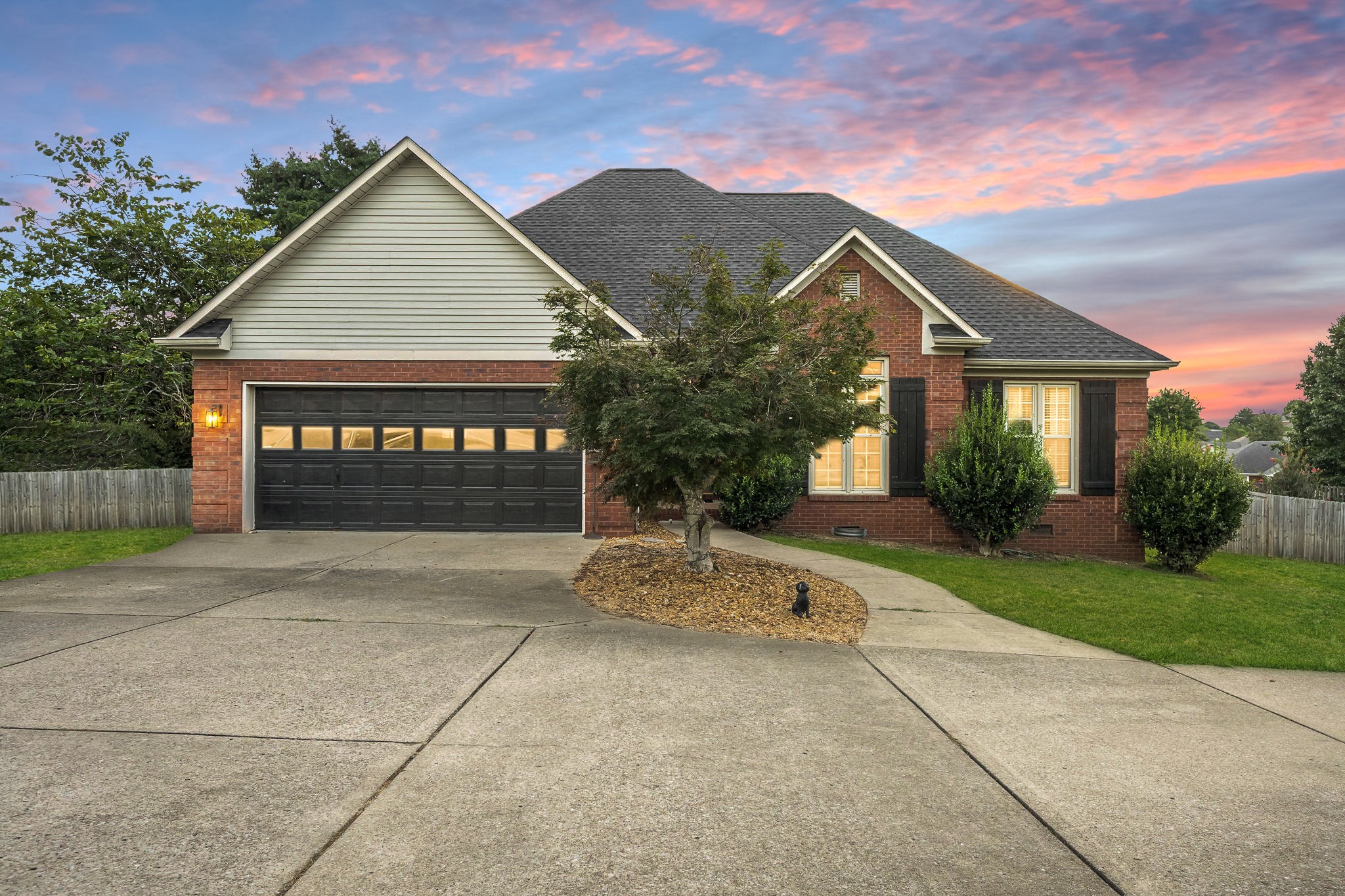 100 Country Club Dr