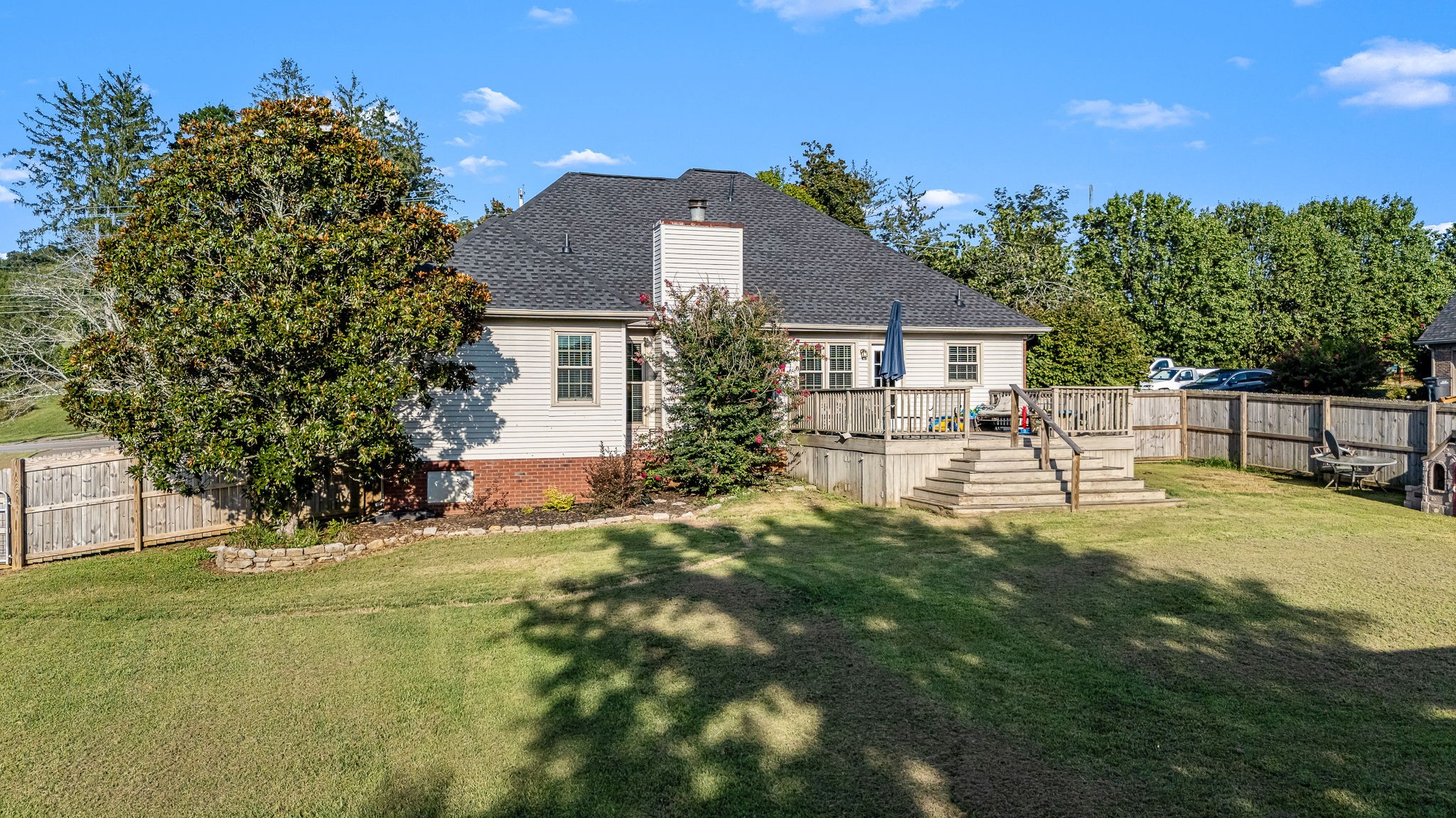 100 Country Club Dr