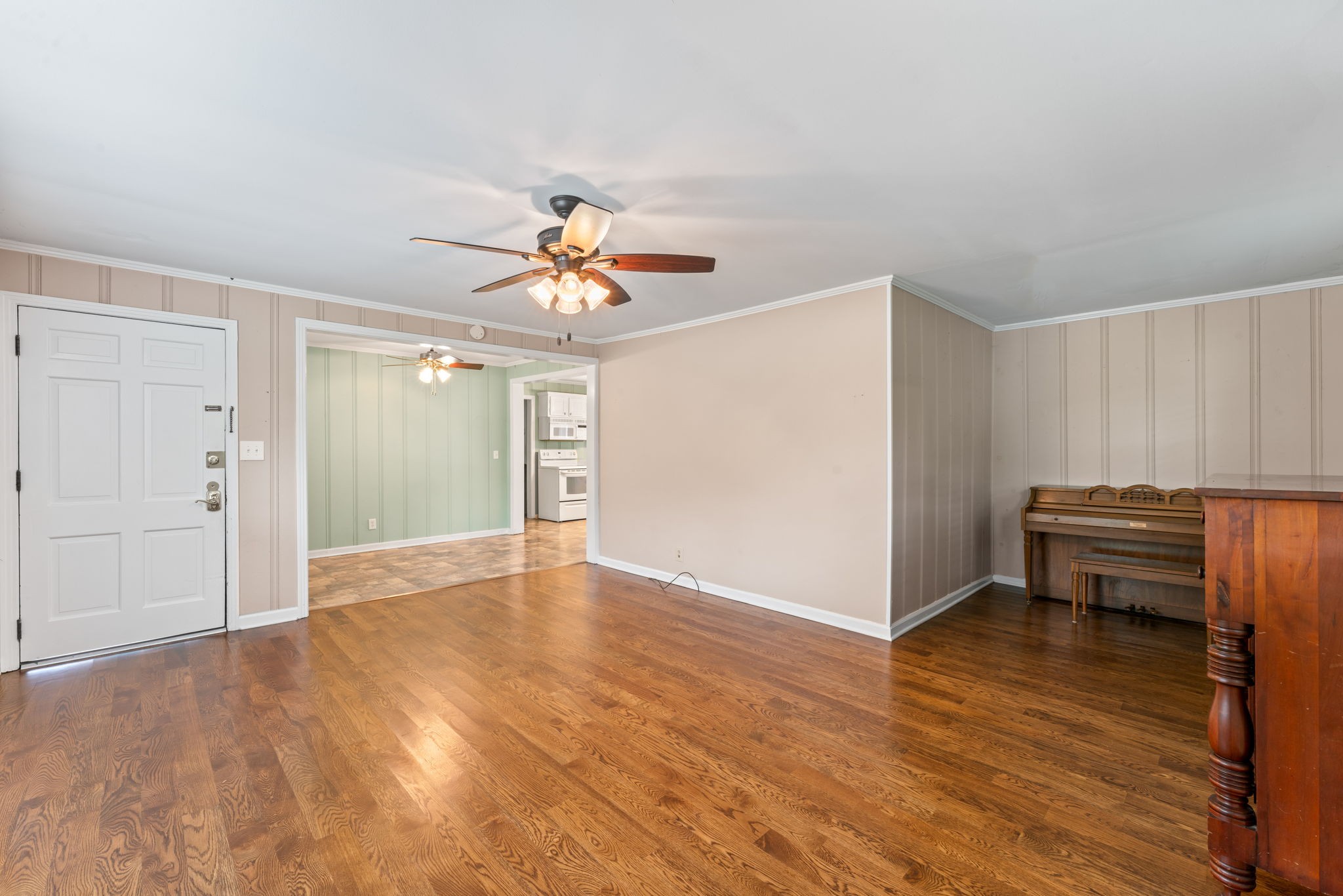 726 Cameo Dr