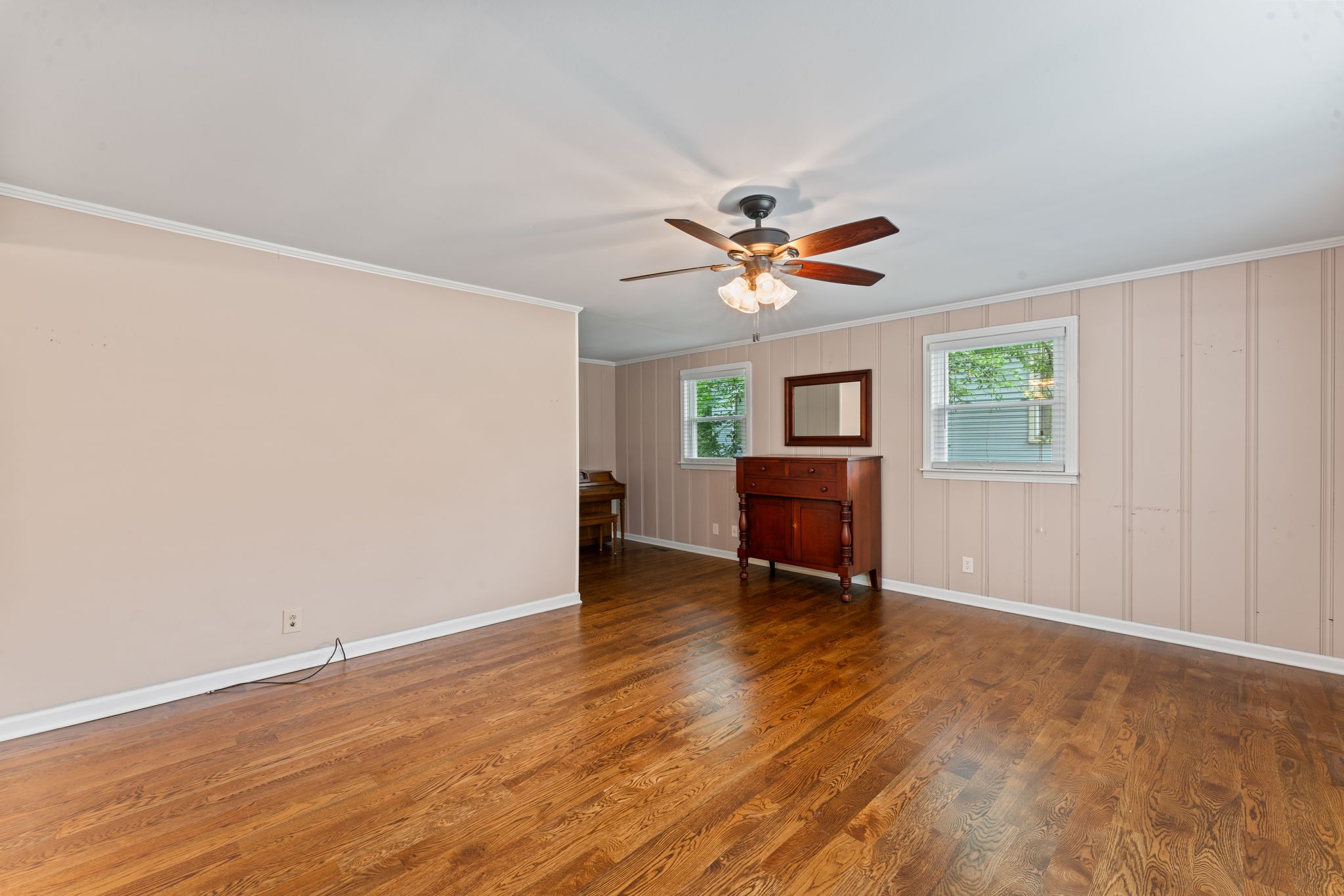 726 Cameo Dr