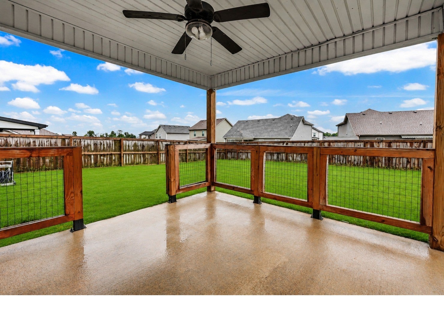 1101 Whitney Dr