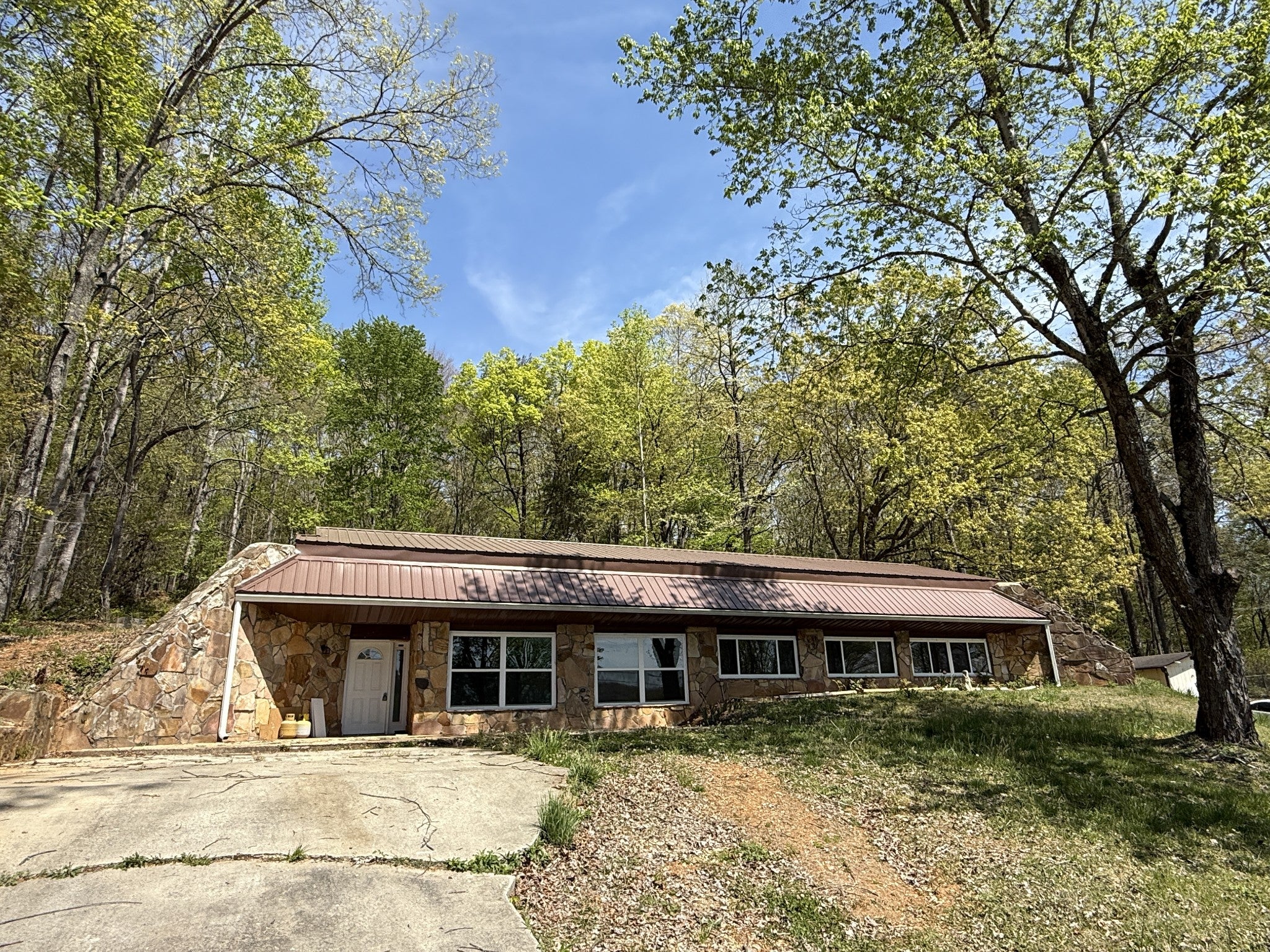 522 College Grove Rd