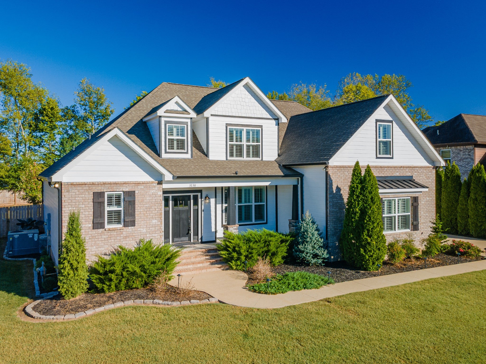 3238 Mecklenburg Dr