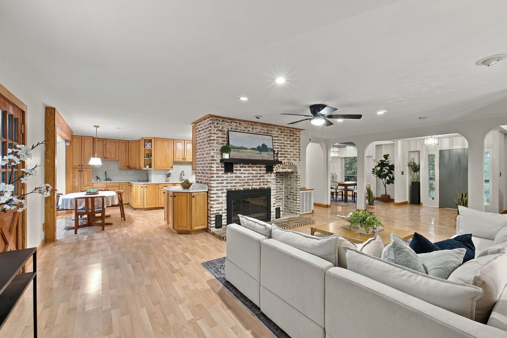 4-bed listing at 5353 Green Valley Ct, Nashville