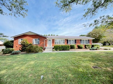 310 Woodland Dr Decherd TN 37324