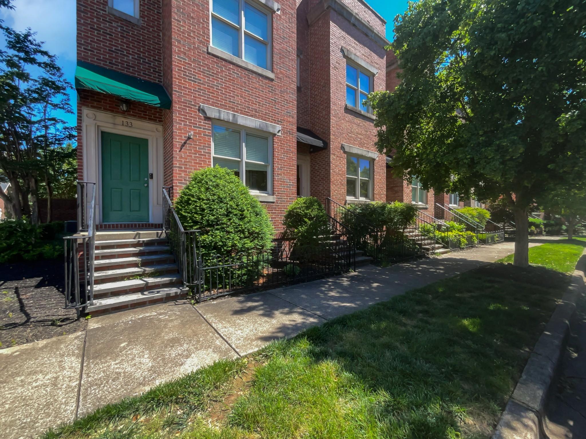 137 Dean St