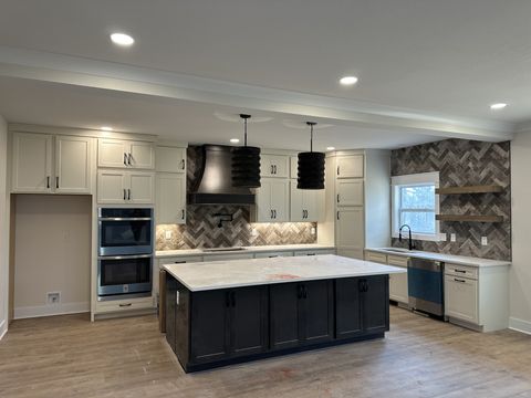 4908 Royal View Way Clarksville TN 37040