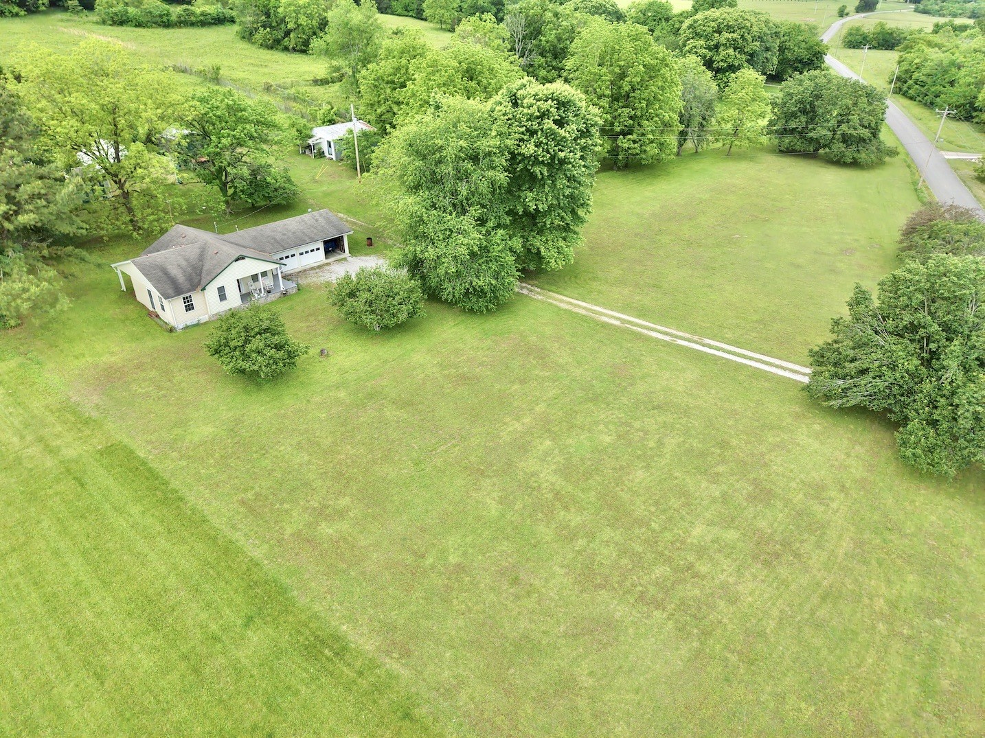 1595 Kennedy Creek Rd