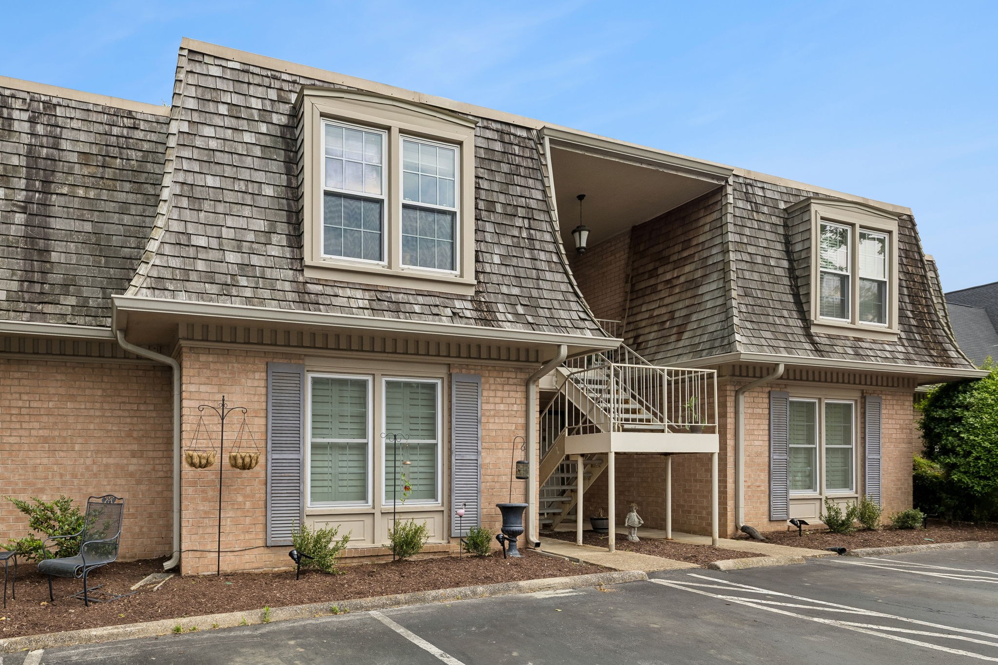 3000 Hillsboro Pike 55