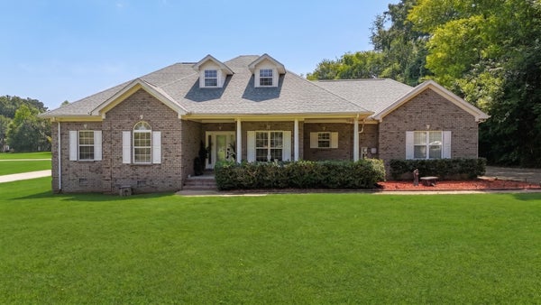 435 LONG ST W, MC EWEN, TN 37101 - Image cf0f8be7185bb19a91a2e29aaa6b2fea/460296669