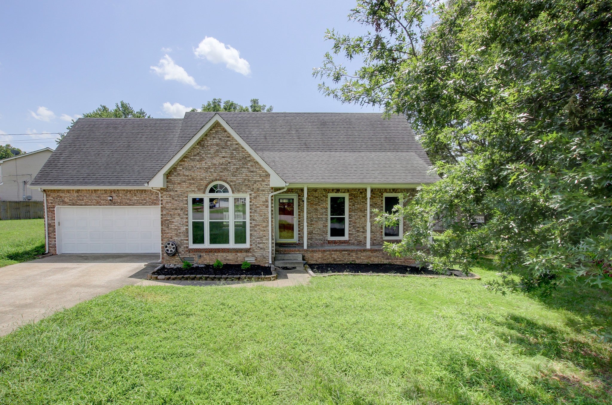 180 Kings Deer Dr
