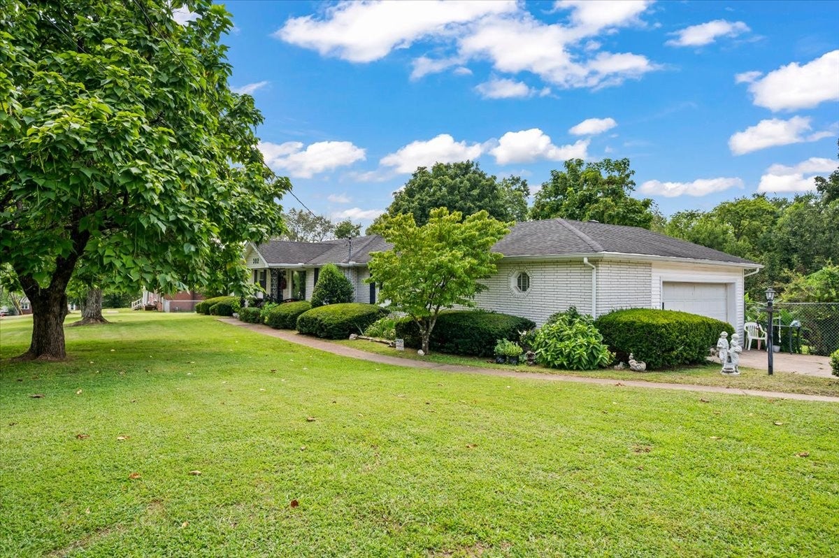 302 Utley Dr