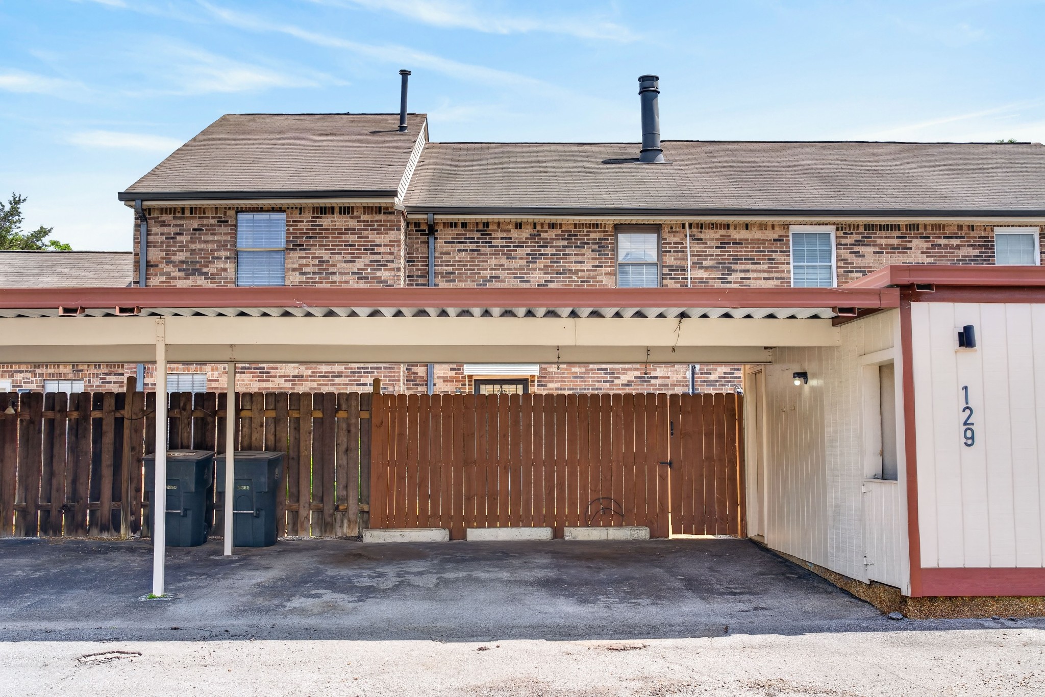 4001 Anderson Rd B129