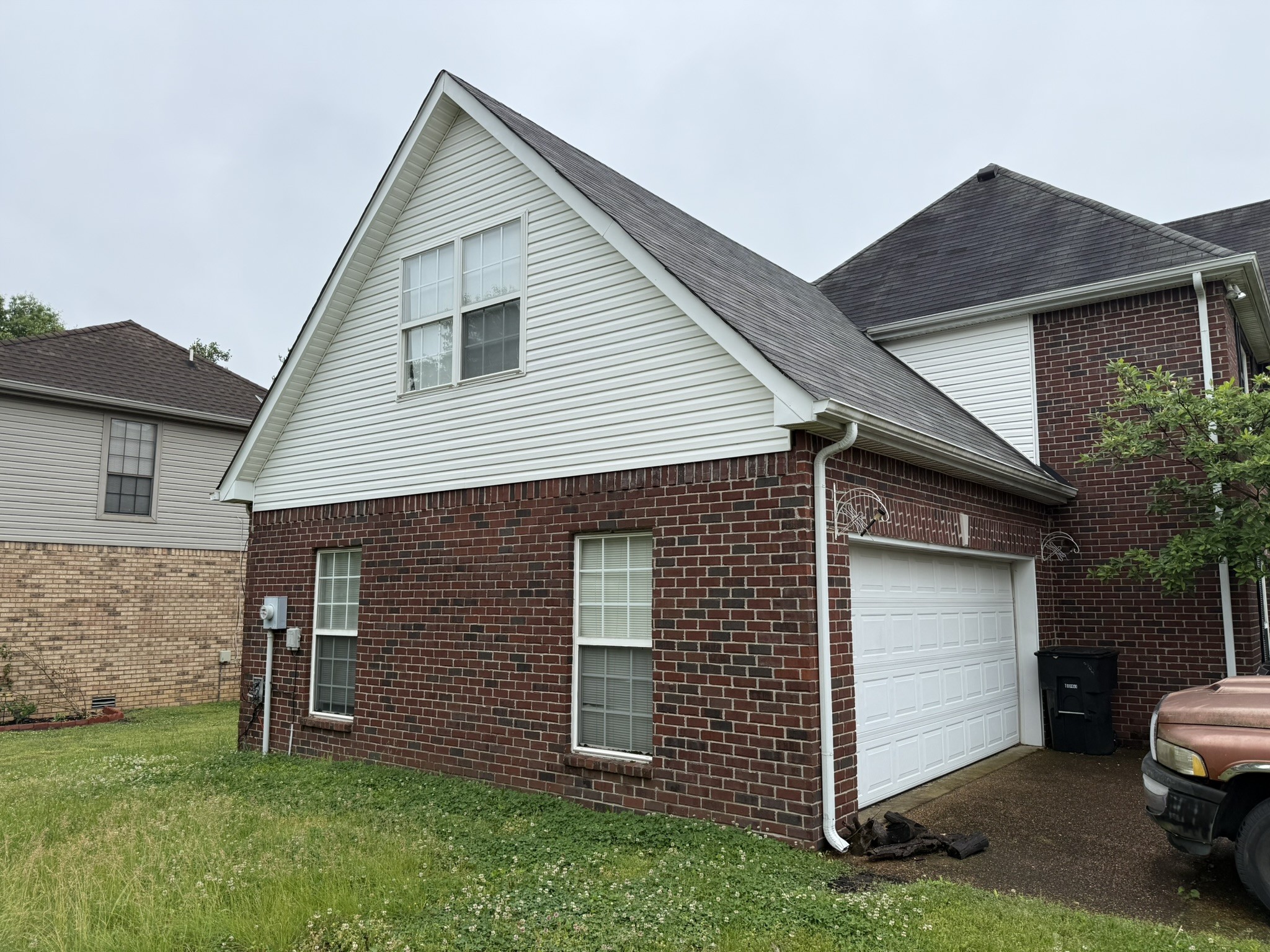 2422 Taylor Close