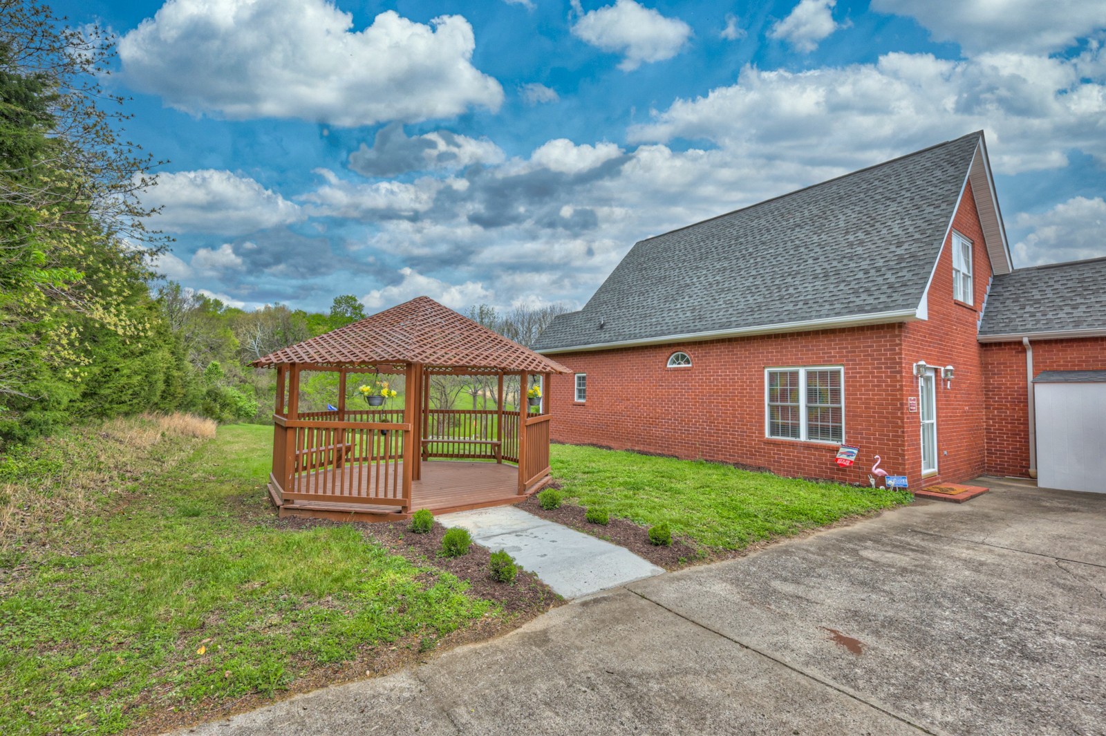 5784 Rock Springs Rd