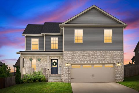 734 Banister Dr Clarksville TN 37042