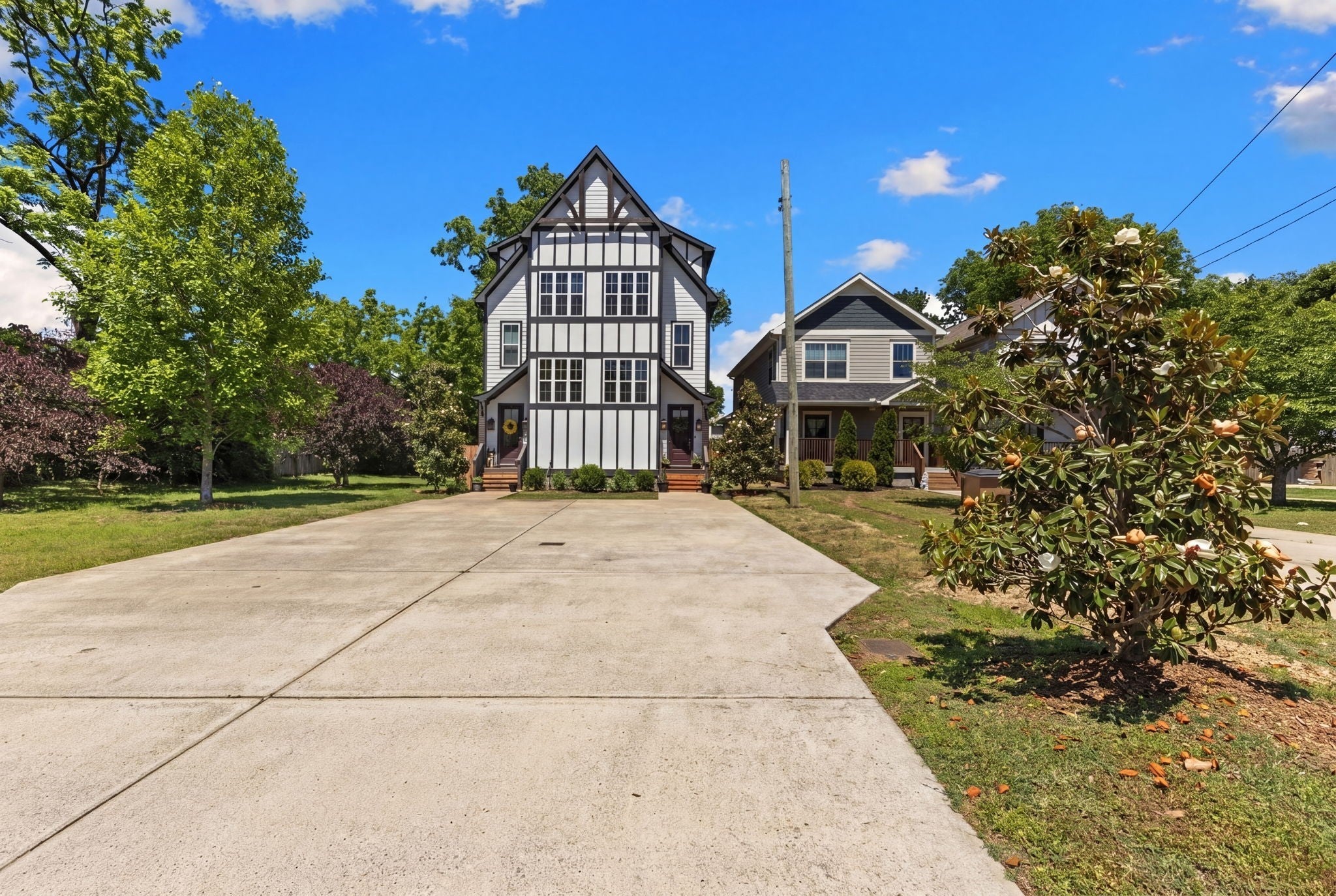 911 Cahal Ave