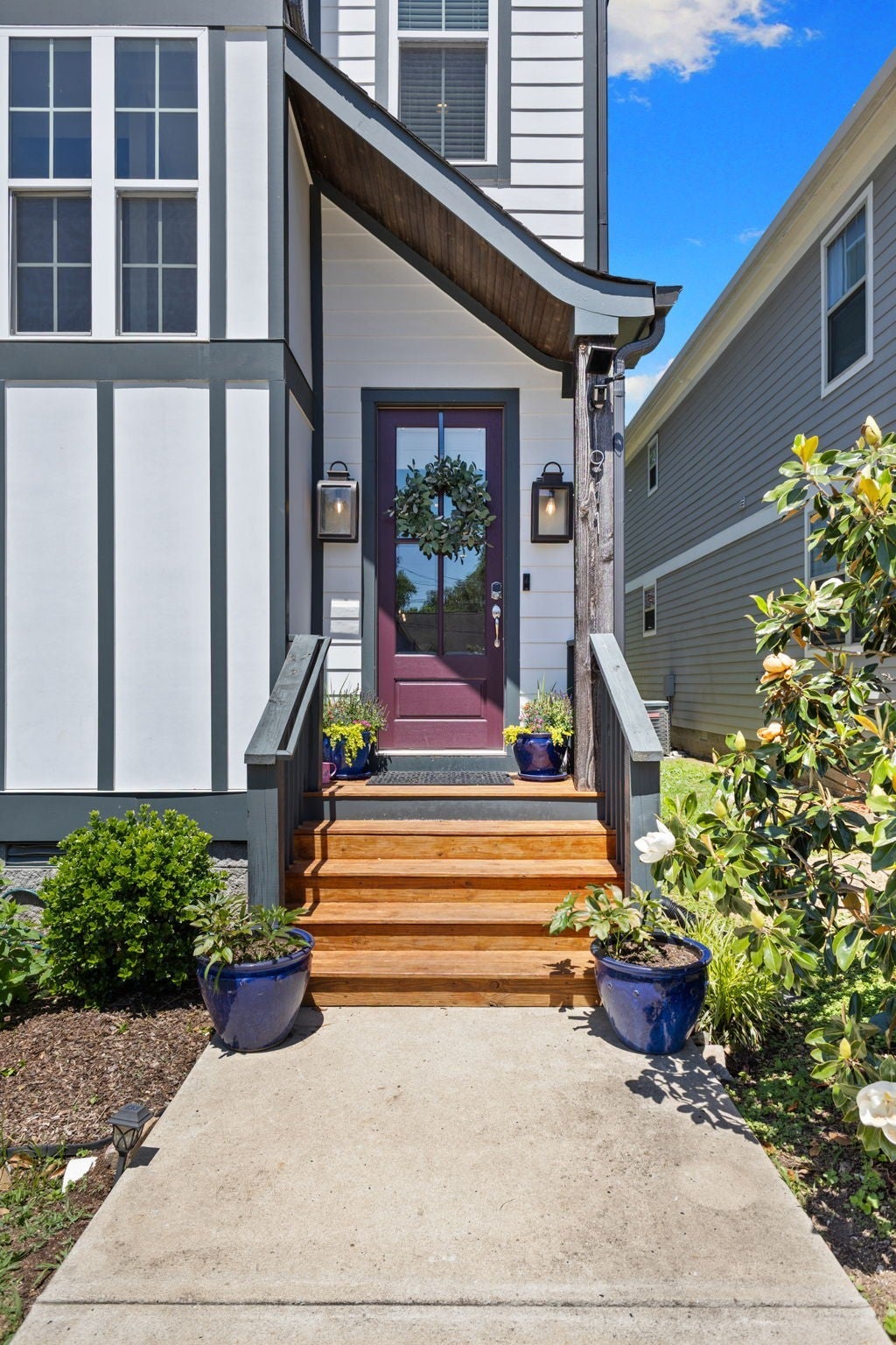 911 Cahal Ave