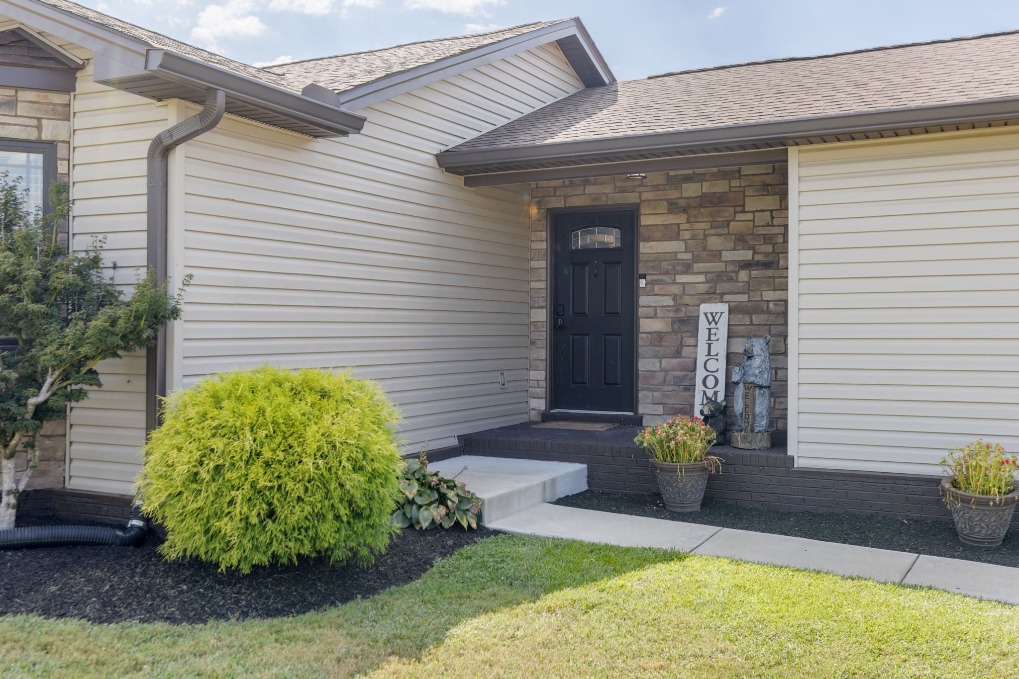 6385 Lampkins Bridge Rd, College Grove TN 37046 4-bed home, photo 4 of 22