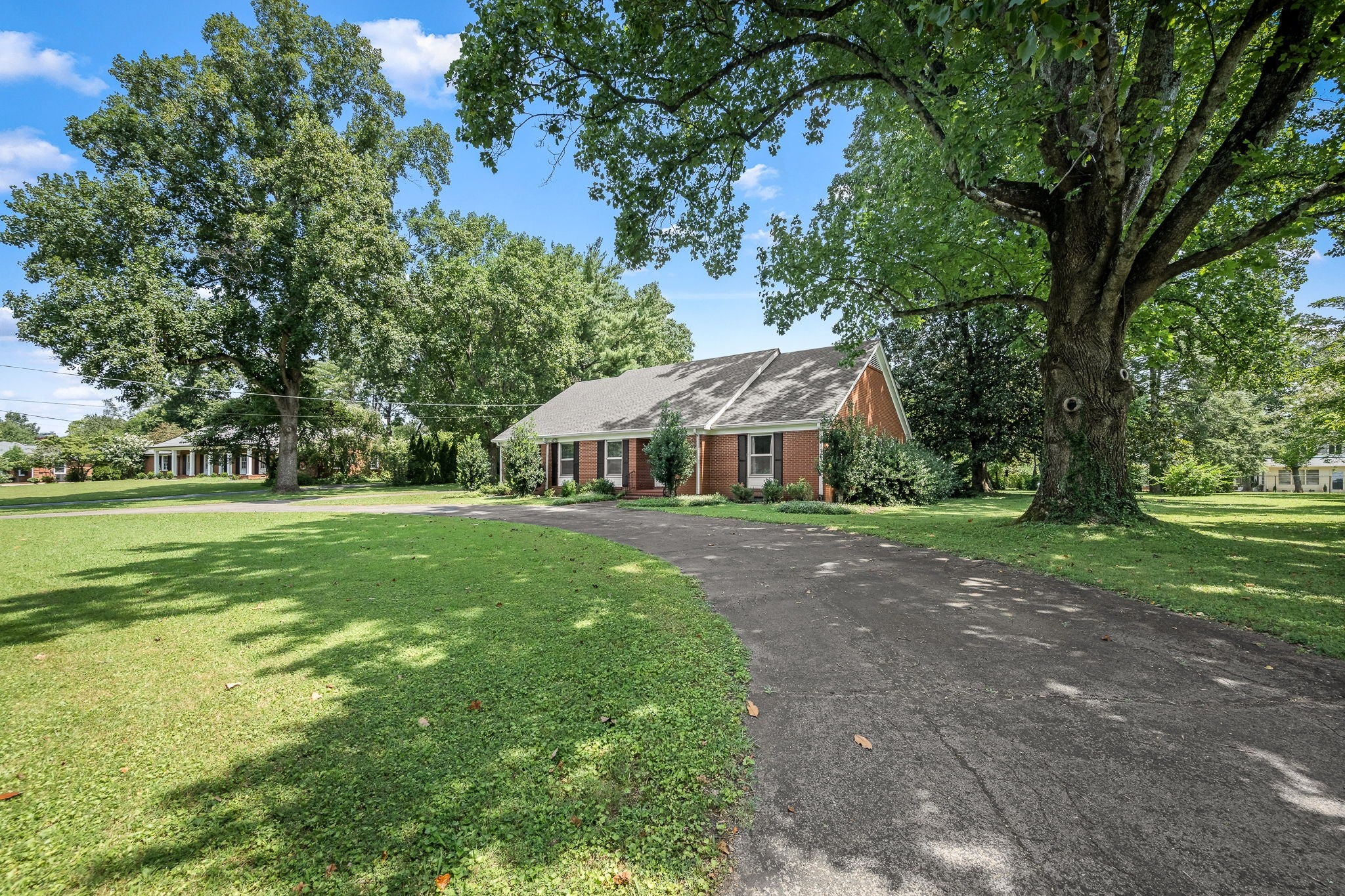 327 Minerva Dr