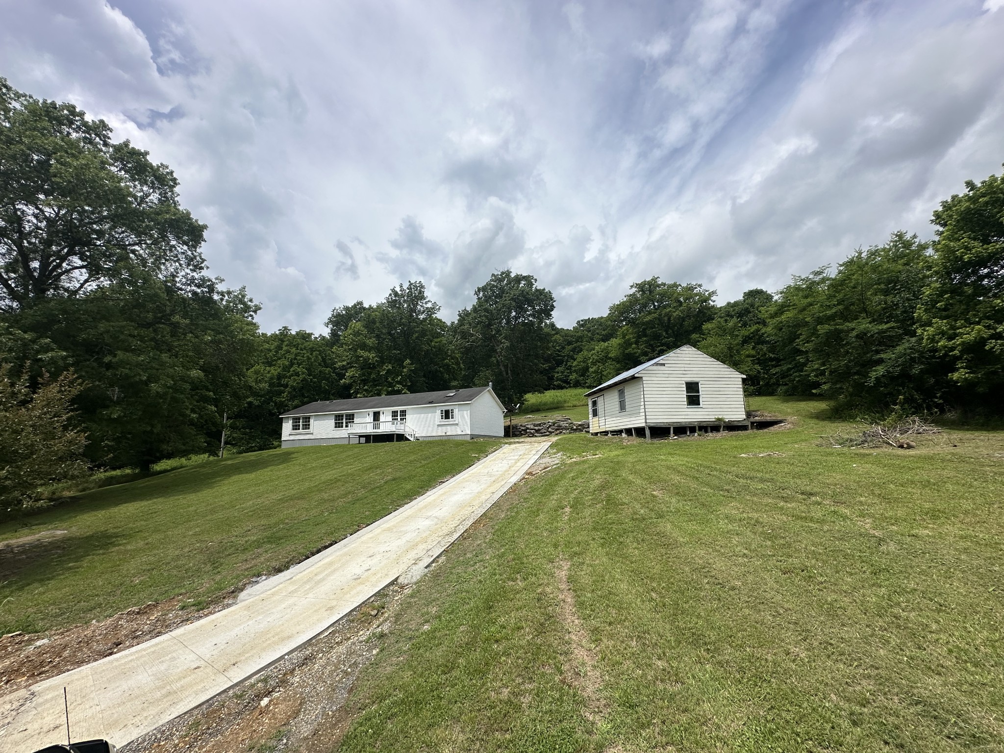 697 Club Springs Rd