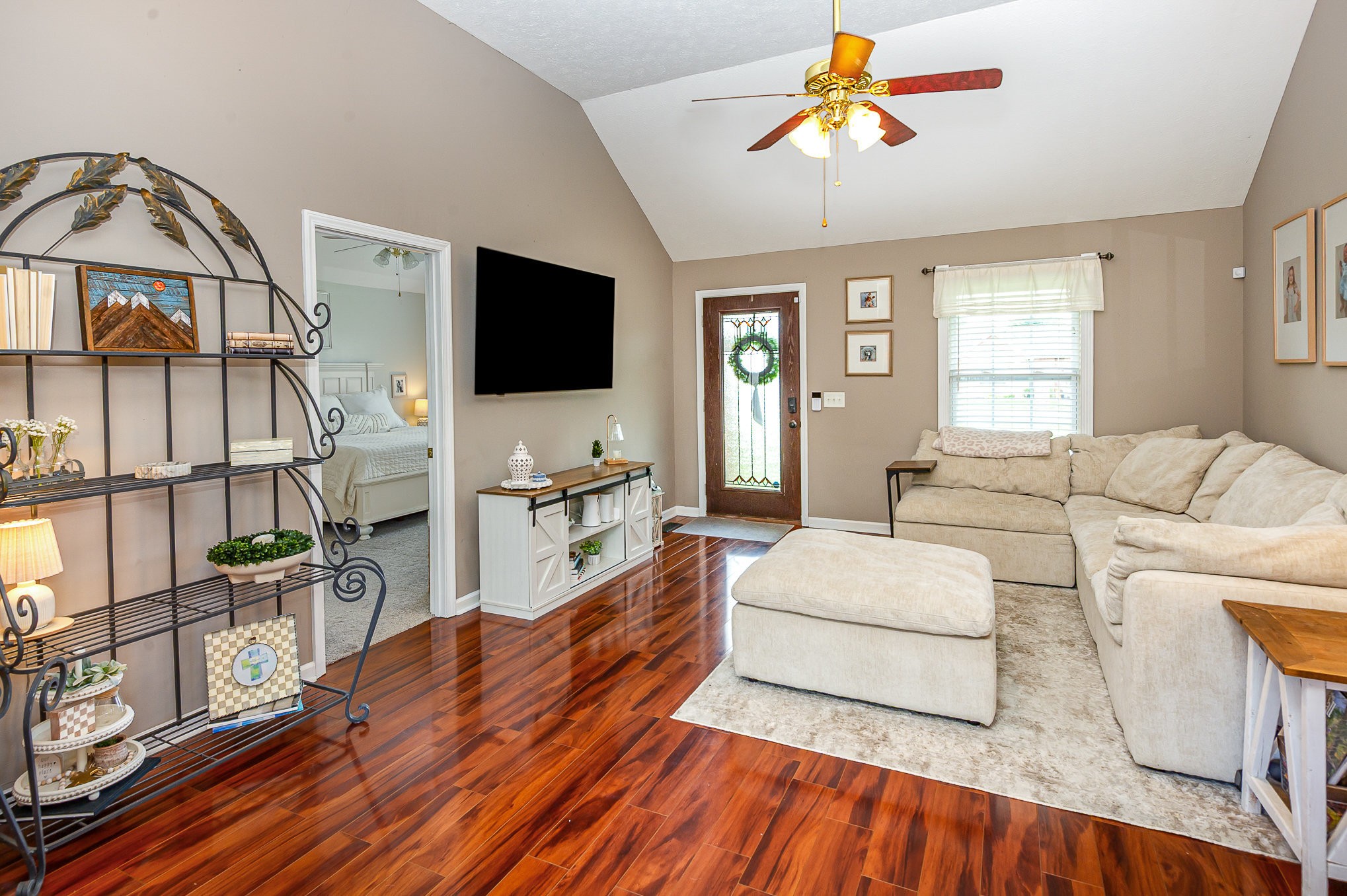 105 Irish Oaks Dr