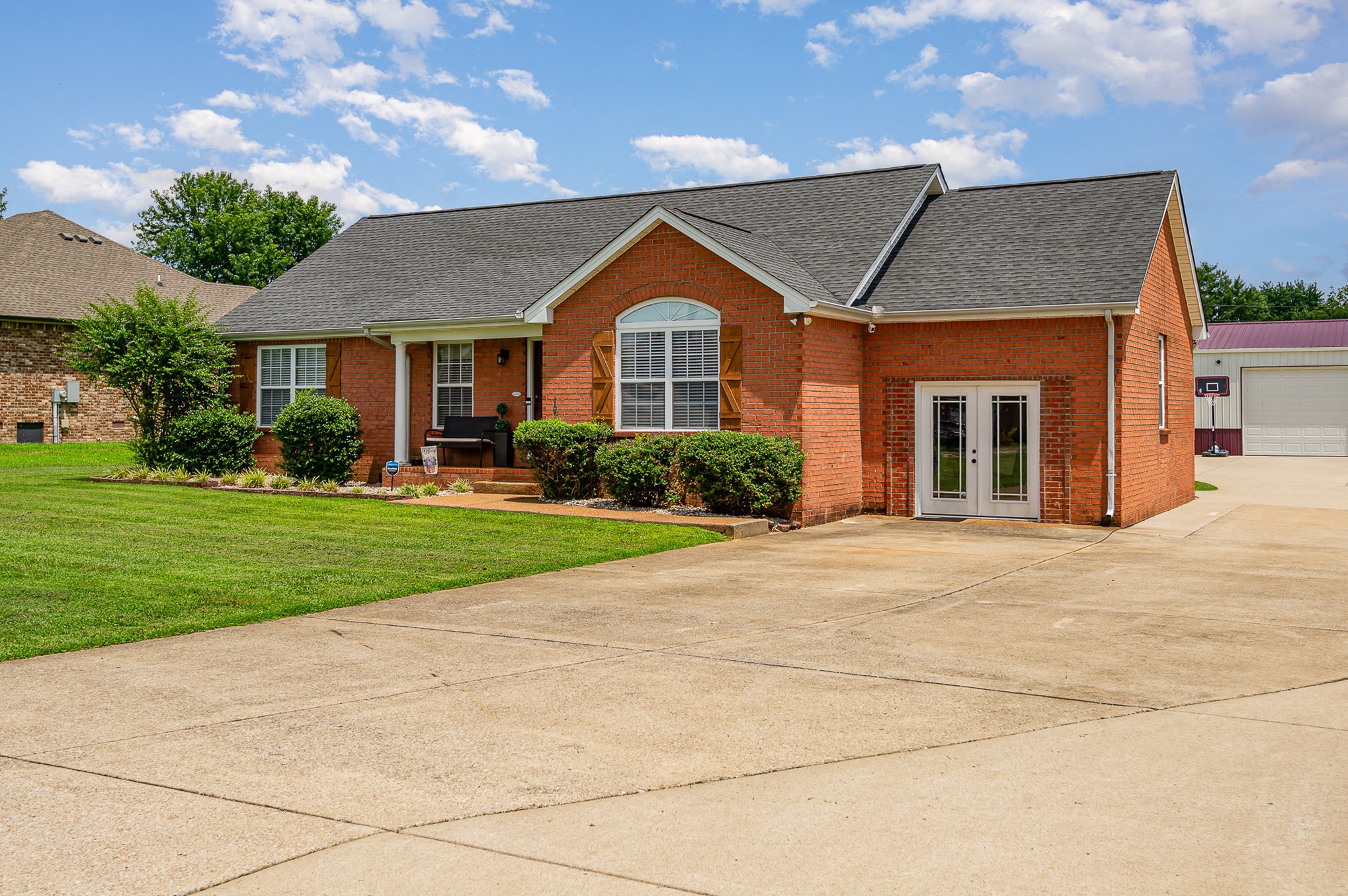 105 Irish Oaks Dr