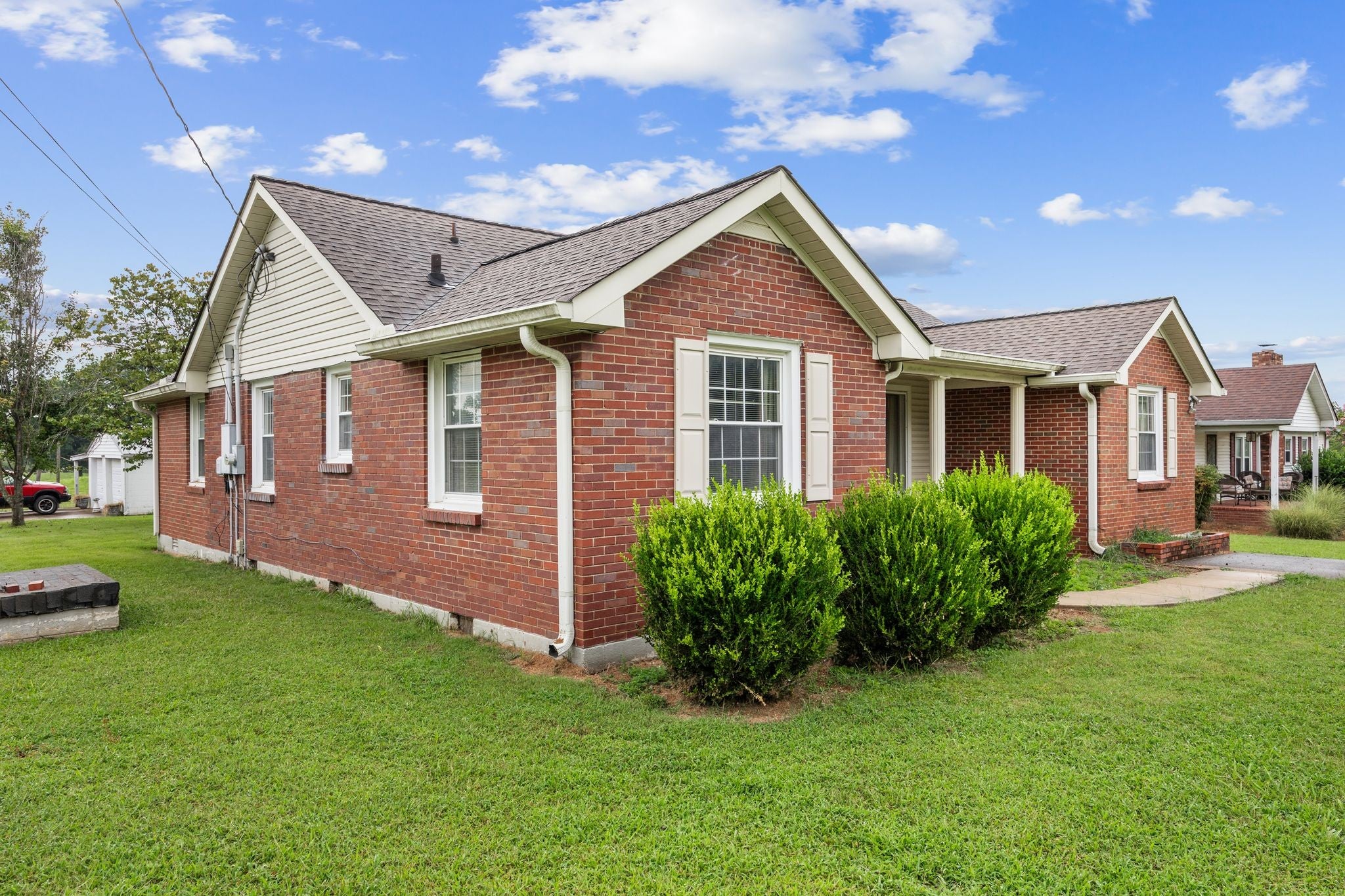 1620 Neelys Bend Rd