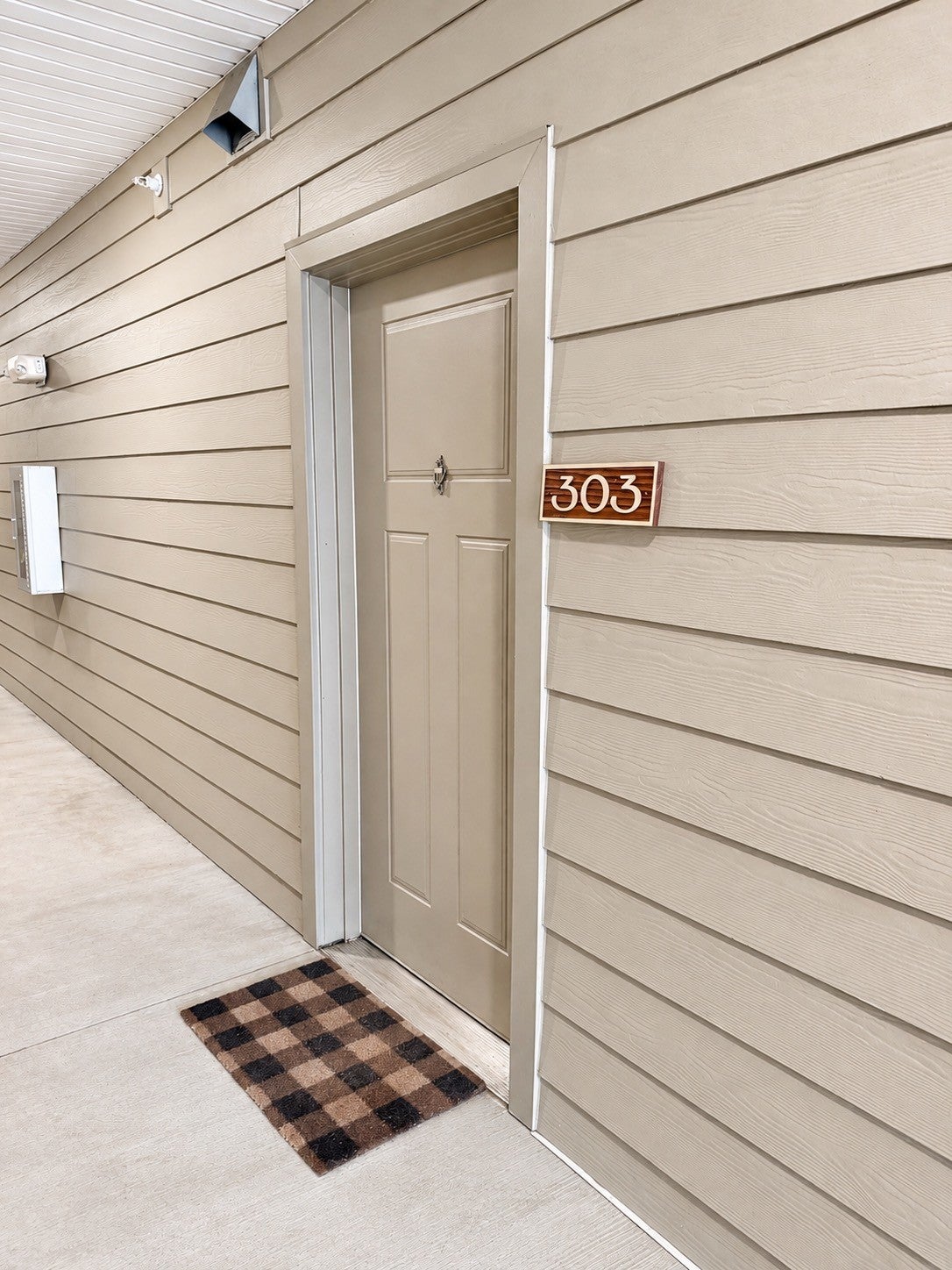 410 Rosedale Ave 303