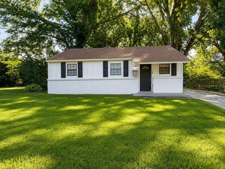 Photo 1 of 12 — 1654 ELY ST, Memphis, TN 38106